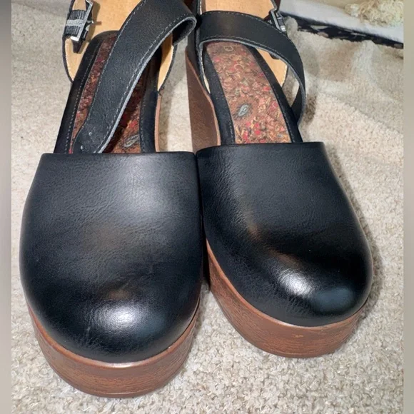 b.o.c. Born Concept Alyson Wedge Pump size 9 - Picture 5 of 5